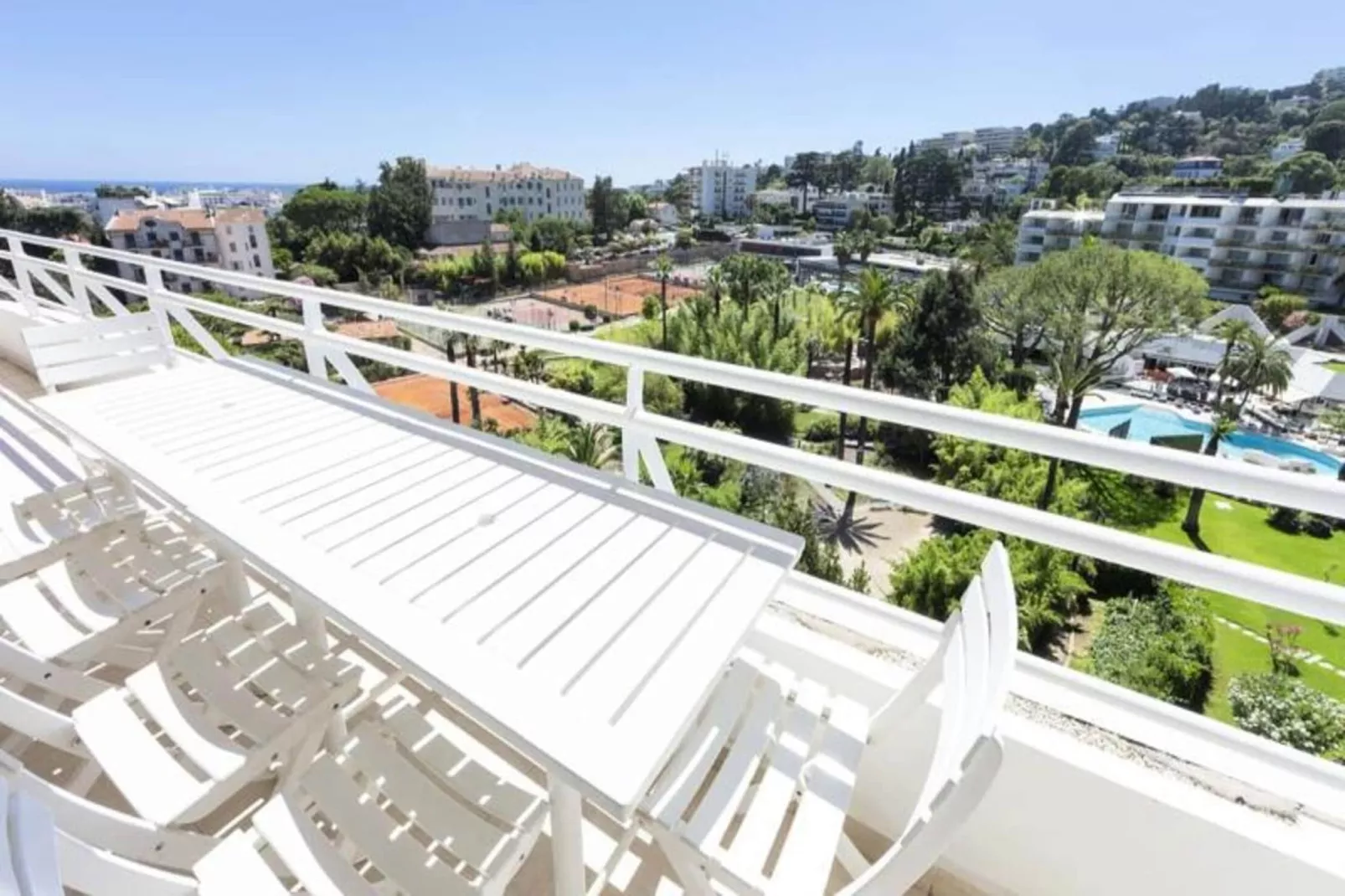 Résidence Appartement Enti&egrave;rement &eacute;quip&eacute; De 105 M2 Avec Vue Mer Et Collines-Buitenkant zomer