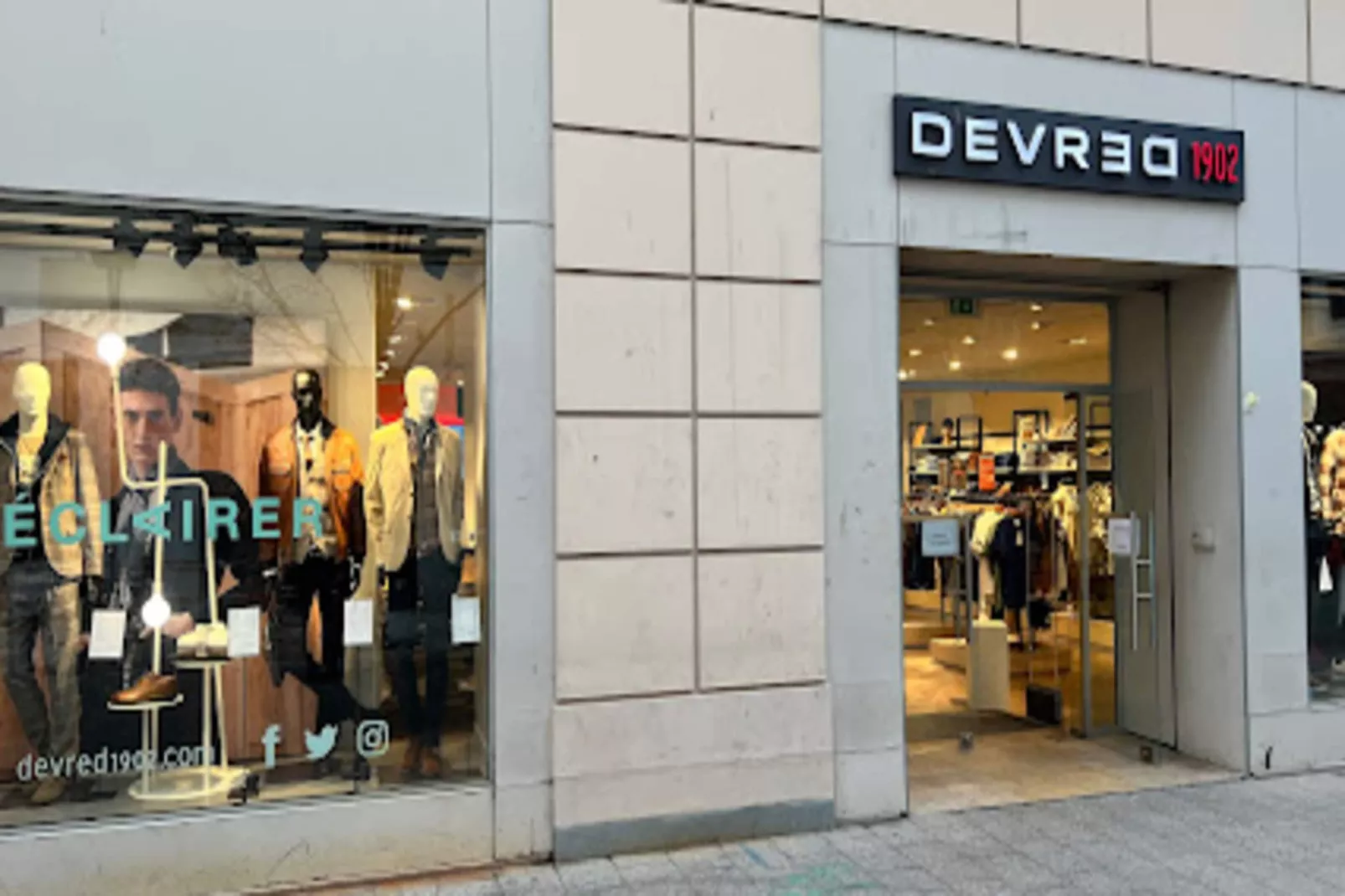 Résidence Appartement 39 M2 En Plein Centre Ville De Cannes, Climatis&eacute;-Buitenkant zomer