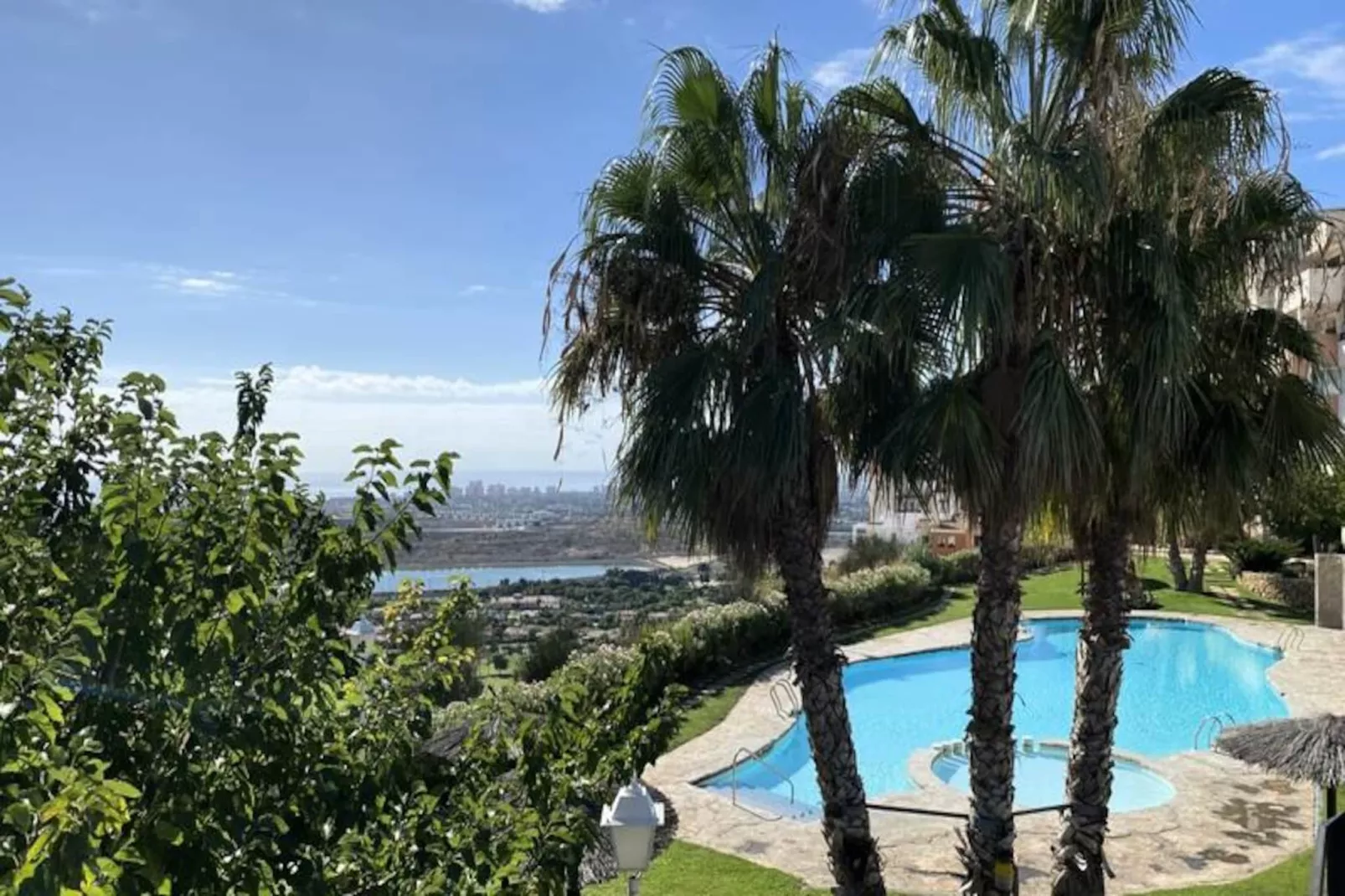 Appartement Vistamar : Piscine Et Magnifique Terrasse Panoramique-Image-tags.