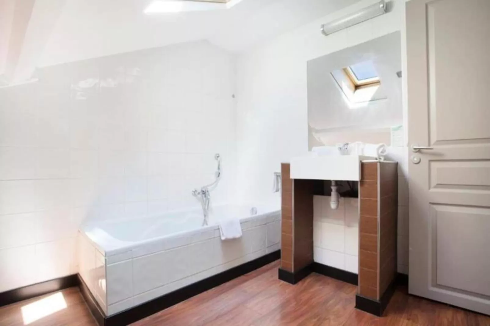 Appart'hôtel Odalys Palais Rossini-Badkamer