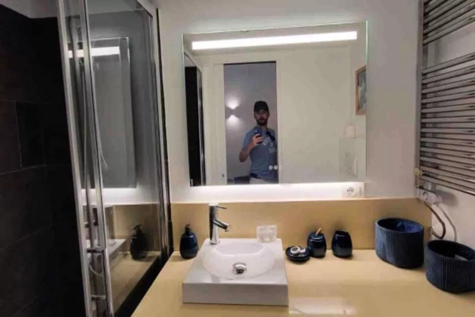 06a4 - Situation Exceptionnelle Au Port De Nice-Badkamer