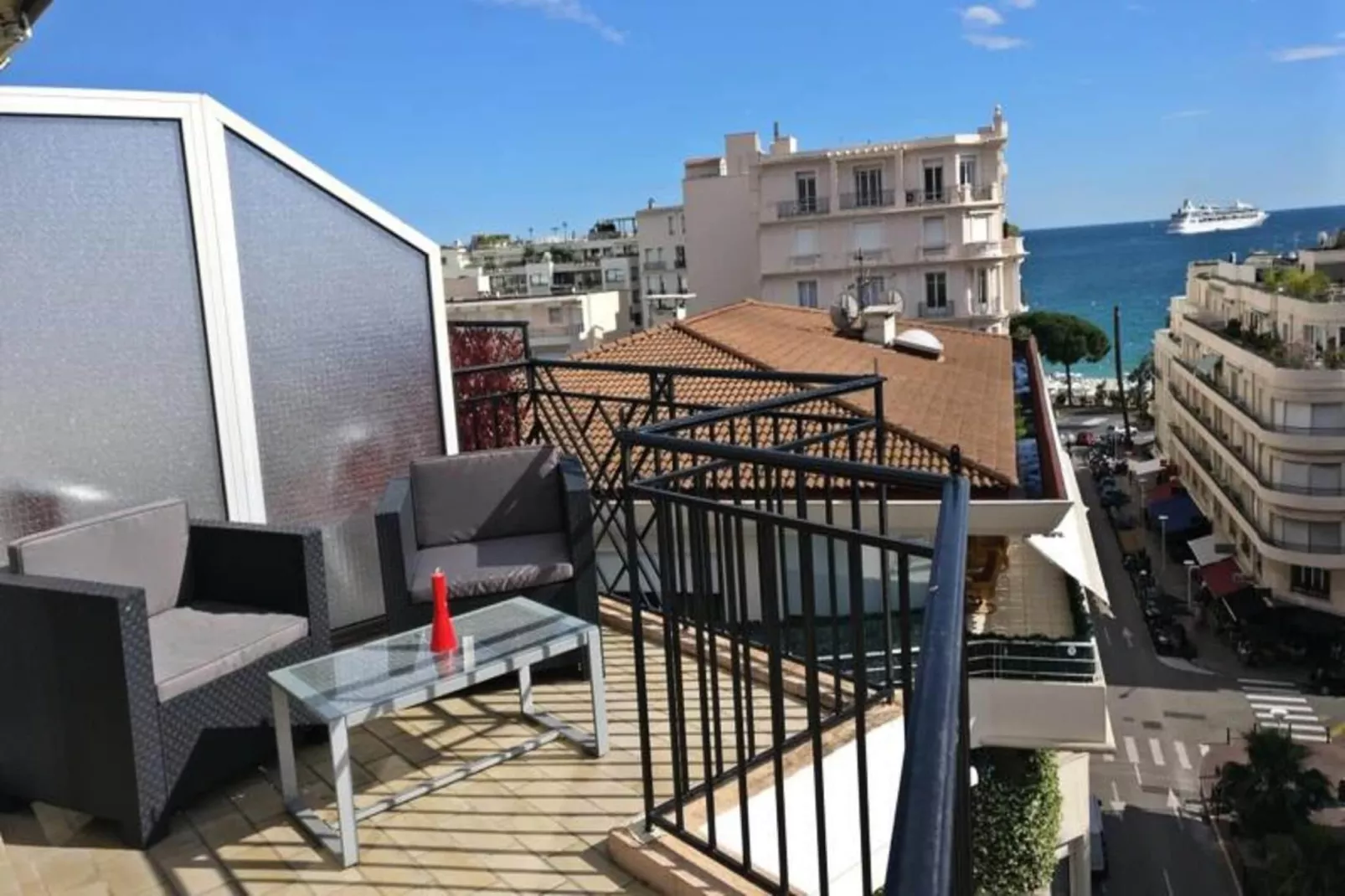 Résidence Studio Dernier &eacute;tage Avec Terrasse Sur Splendide Vue Mer-Buitenkant zomer