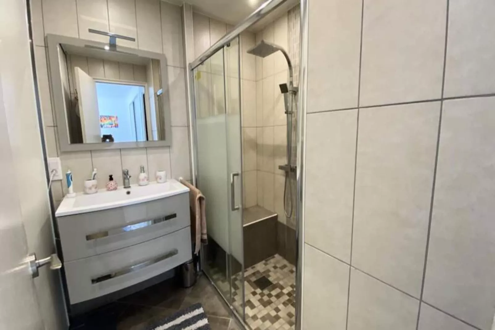 Résidence 2 Pi&egrave;ces Plein Sud &agrave; 300m De La Croisette ☀live In Le Bosquet☀-Badkamer