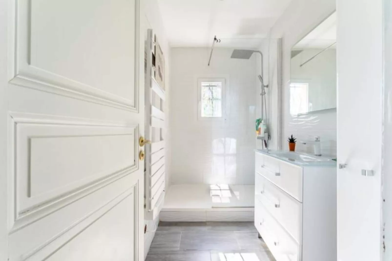 La Ch&ecirc;neraie. Proche Alpilles Et Luberon, Piscine Chauff&eacute;e-Image-tags.