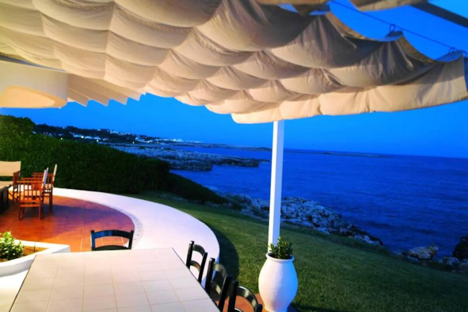 Maison à Binisafuller-Image-tags.