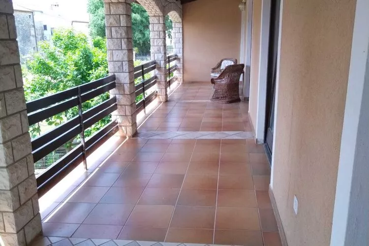 Sara-Terrasbalkon
