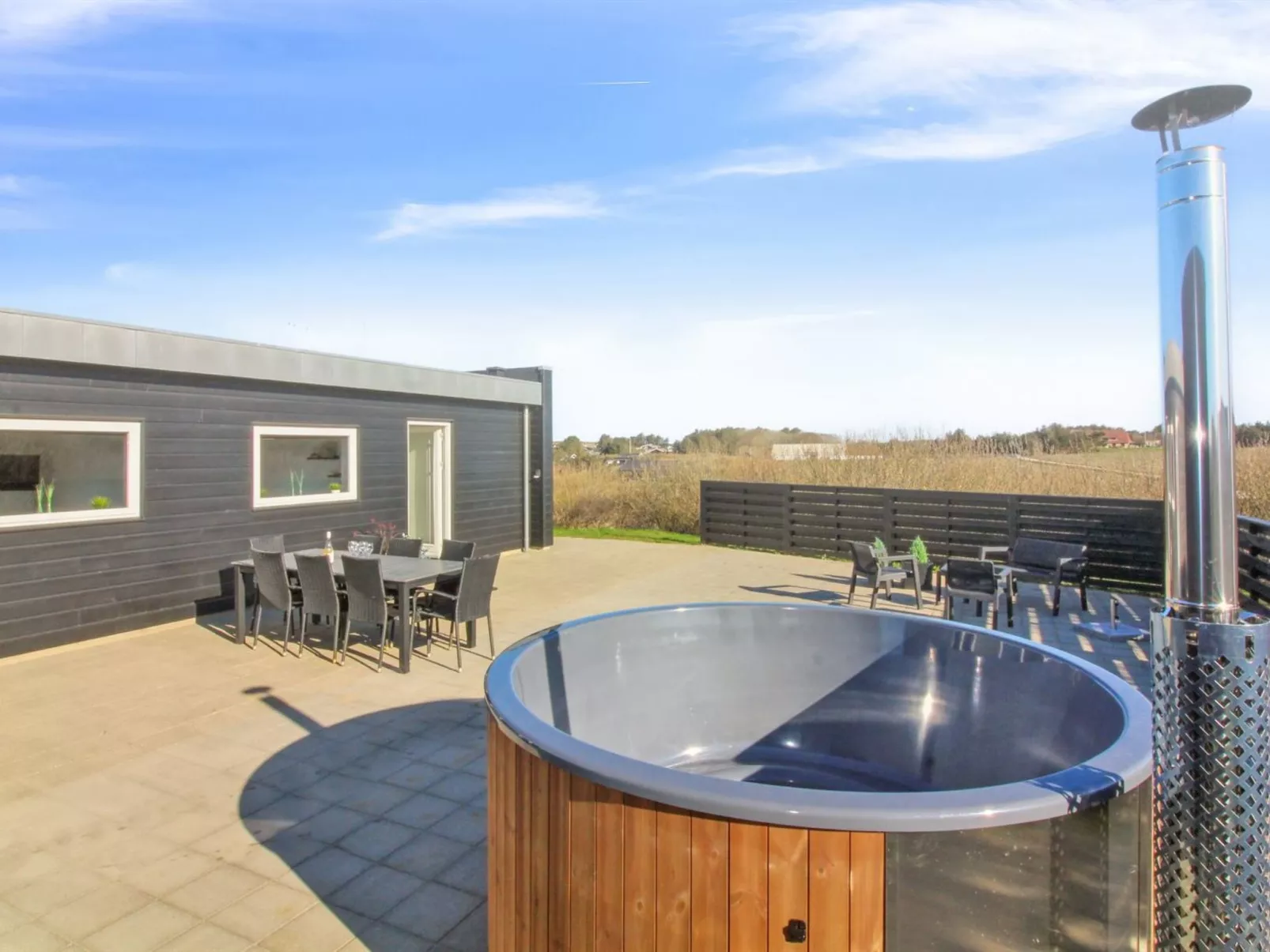 "Ilfar" - 700m from the sea-Binnen