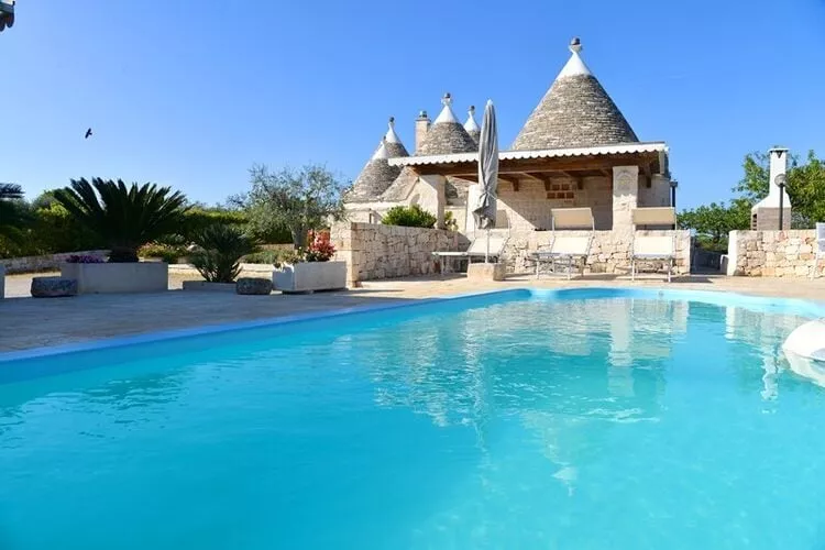 Holiday home Cisternino-Trullo Ulivo Antico-Zwembad