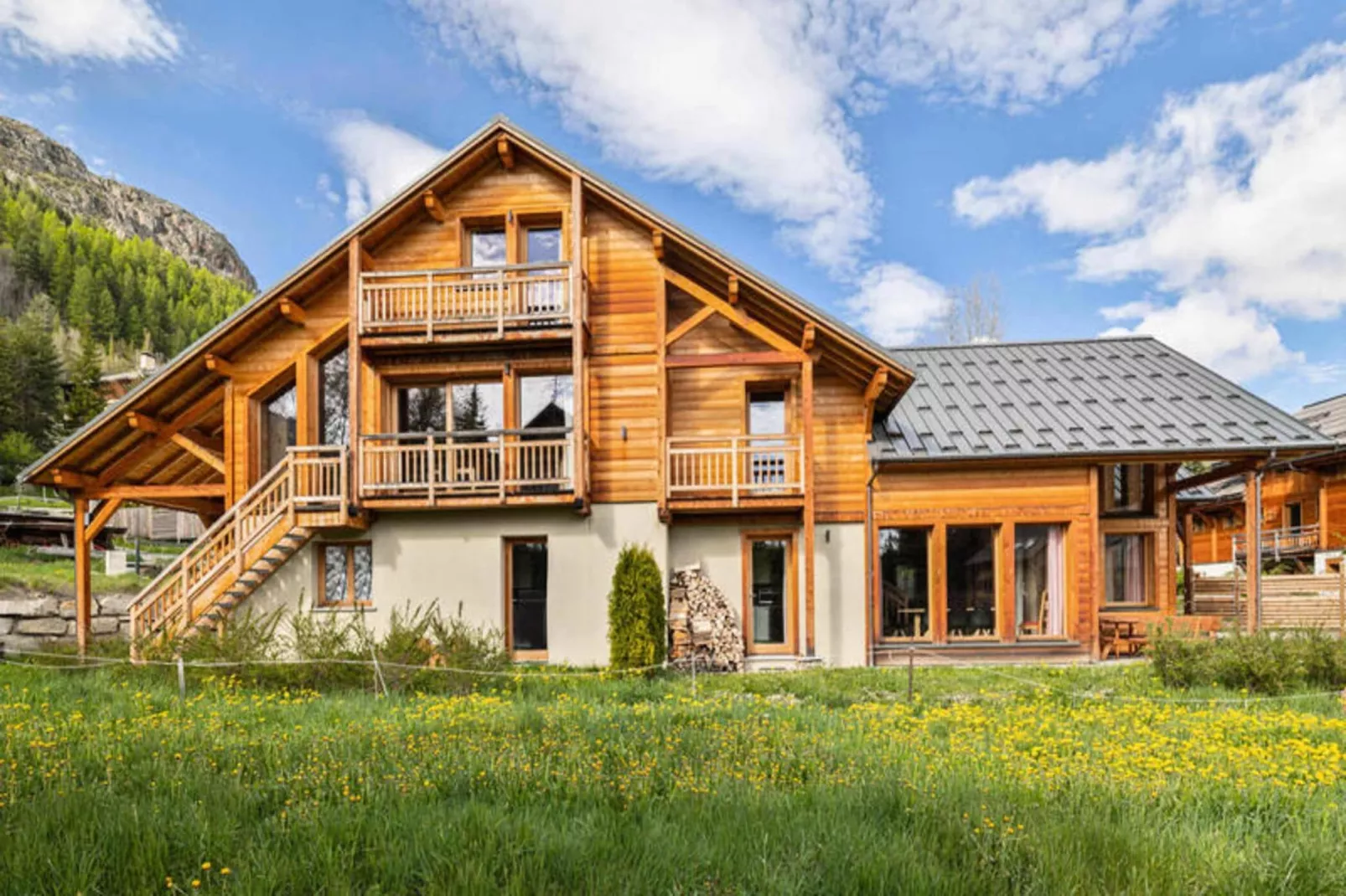 Résidence Marmottant-Buitenkant zomer