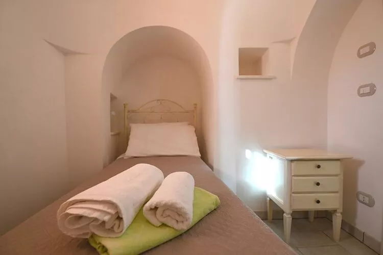 Holiday home Cisternino-Trullo Ulivo Antico-Slaapkamer