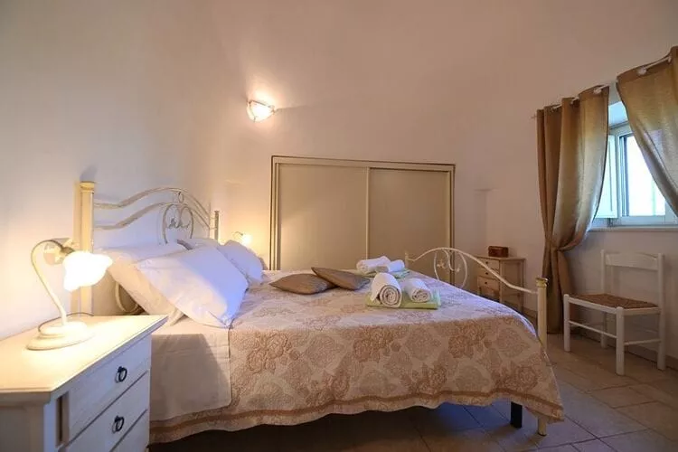Holiday home Cisternino-Trullo Ulivo Antico-Slaapkamer