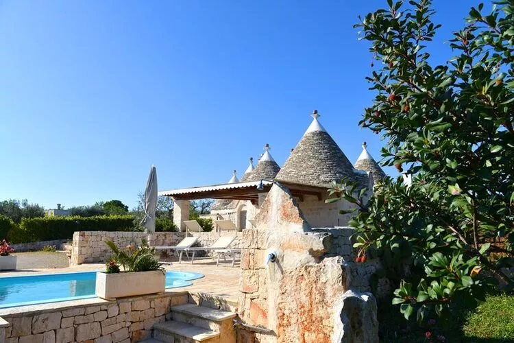 Holiday home Cisternino-Trullo Ulivo Antico-Zwembad