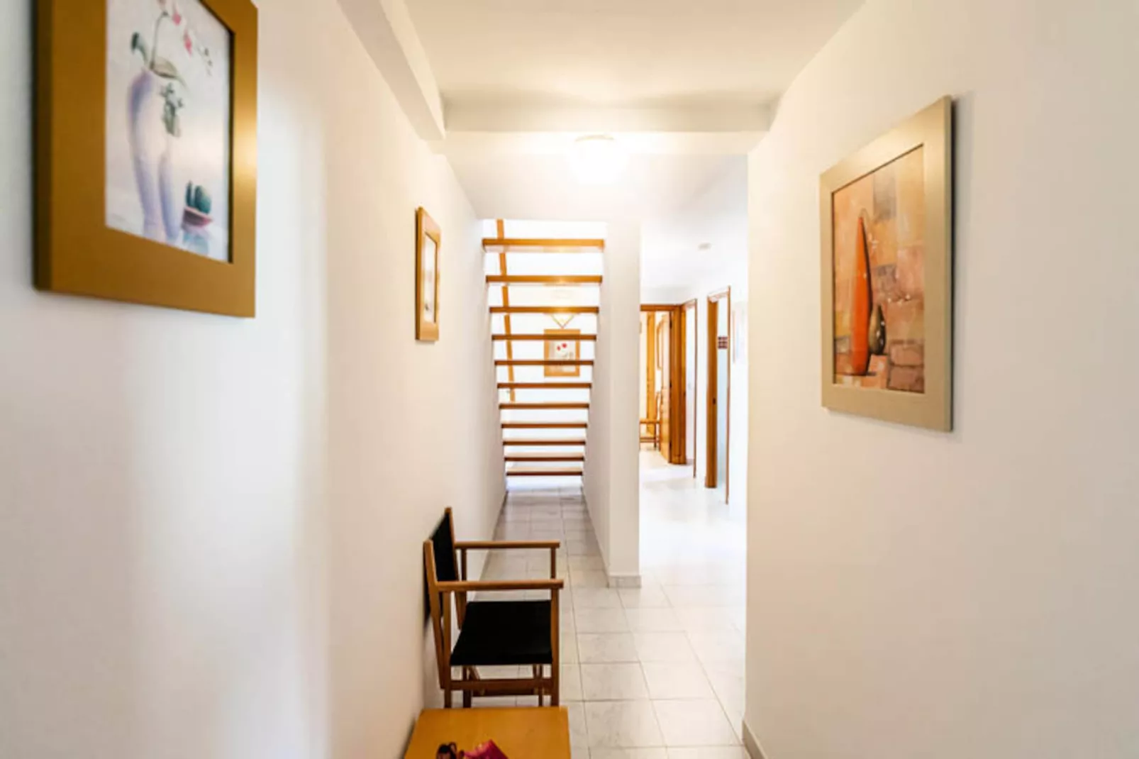 Maison à Son Bou-Image-tags.