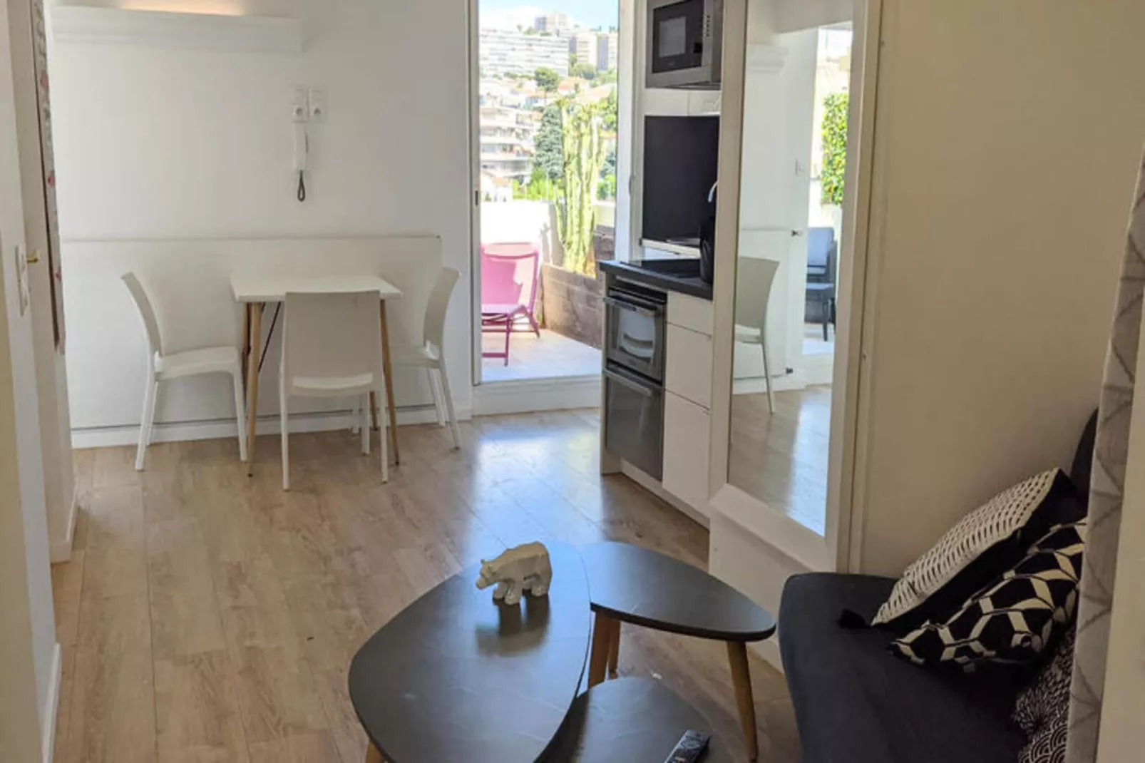 Appartements à Nice-Buitenkant zomer