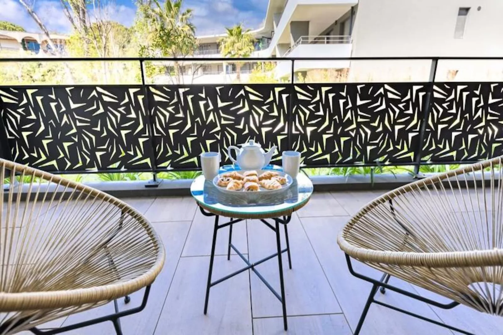 06ah - Superbe T2 Les Pieds Dans L'eau - Piscine-Image-tags.