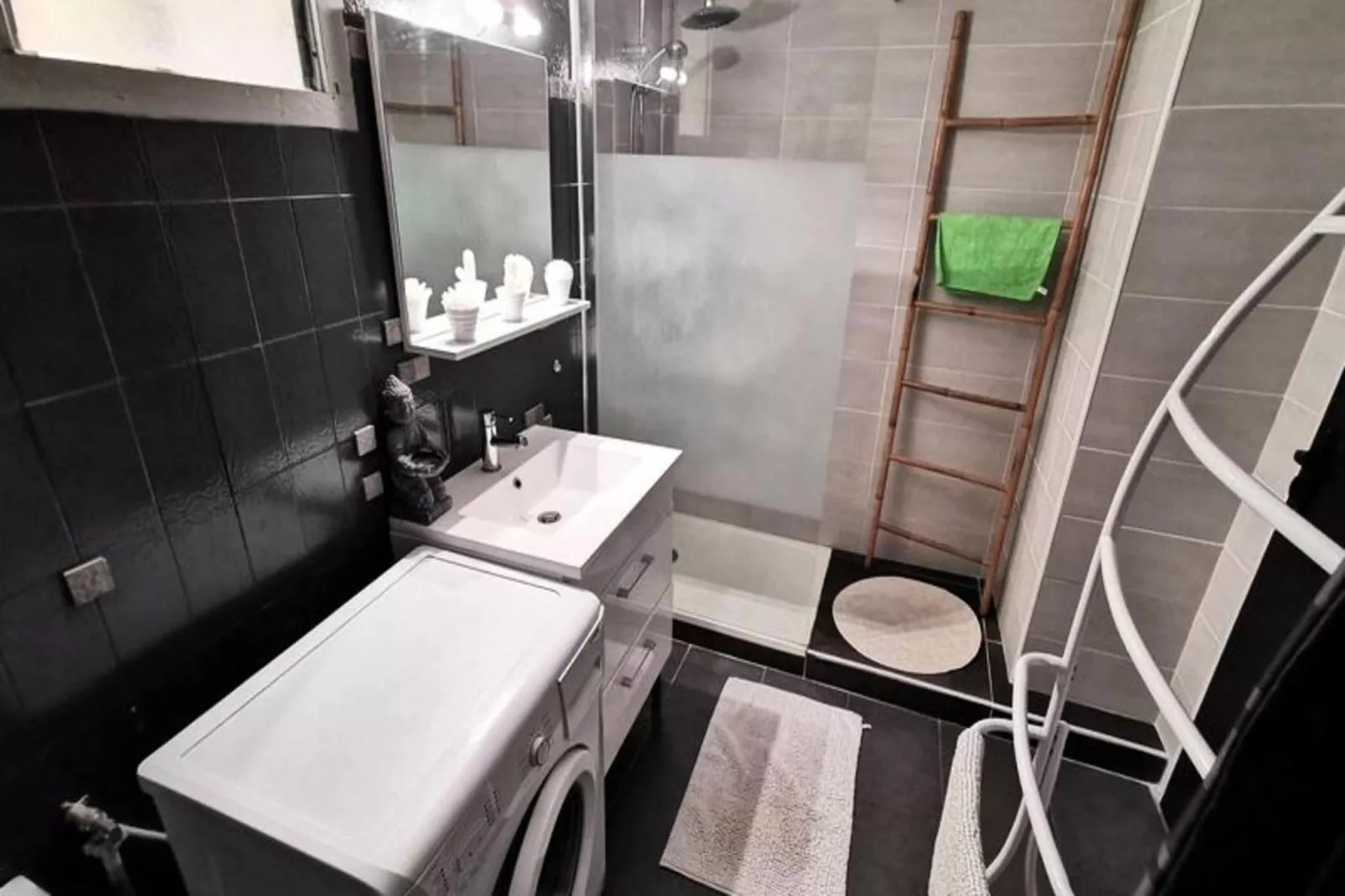 Résidence Equateur-Badkamer