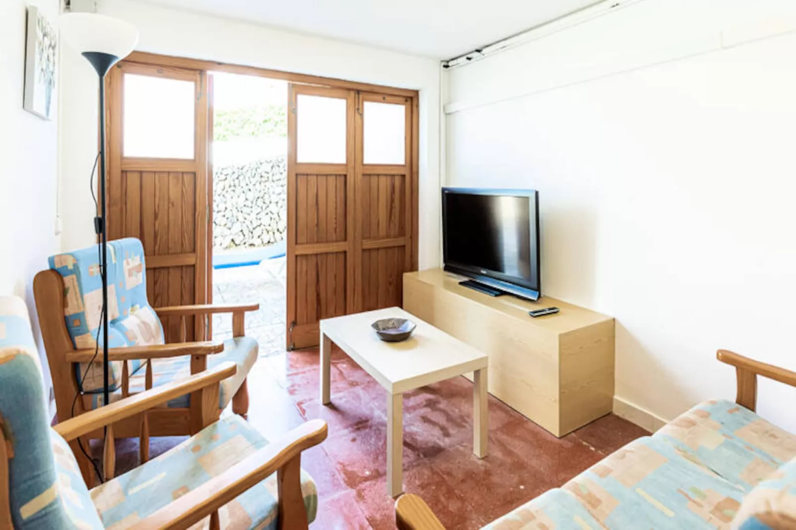 Maison à Son Bou-Image-tags.