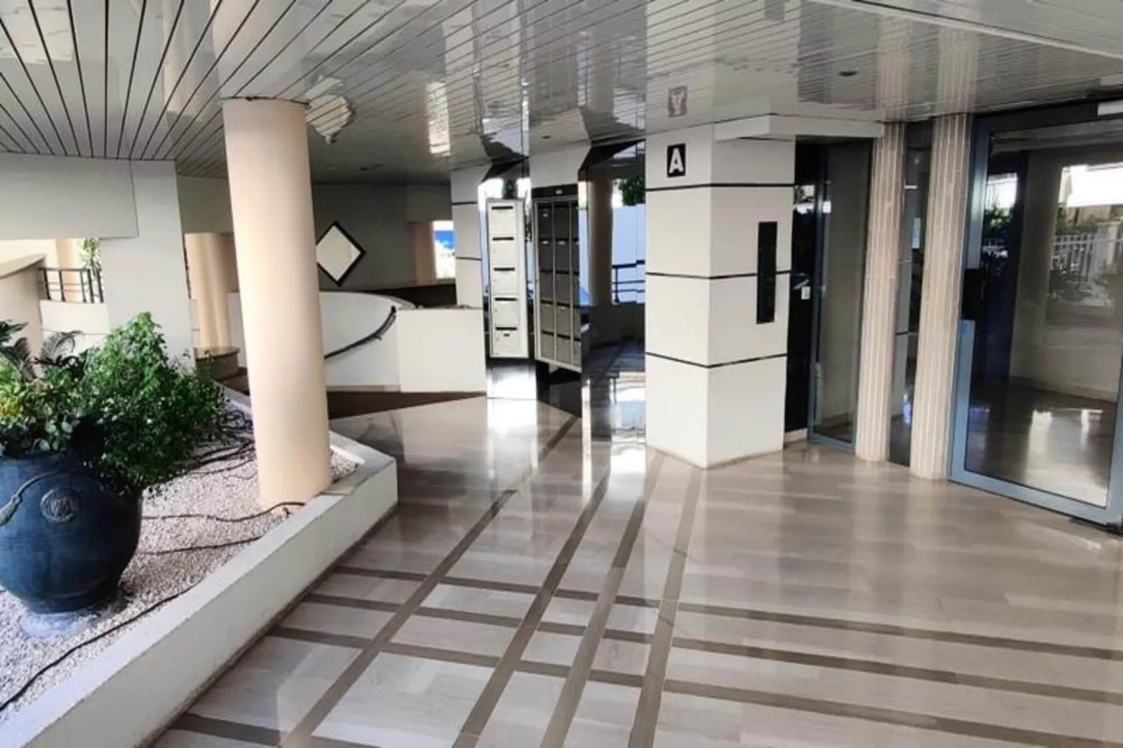 Résidence Appartement R&eacute;nov&eacute; Avec 2 Chambres & Salle De Bain &agrave; La D&eacute;coration Raffin&eacute;e-Recreatieruimte