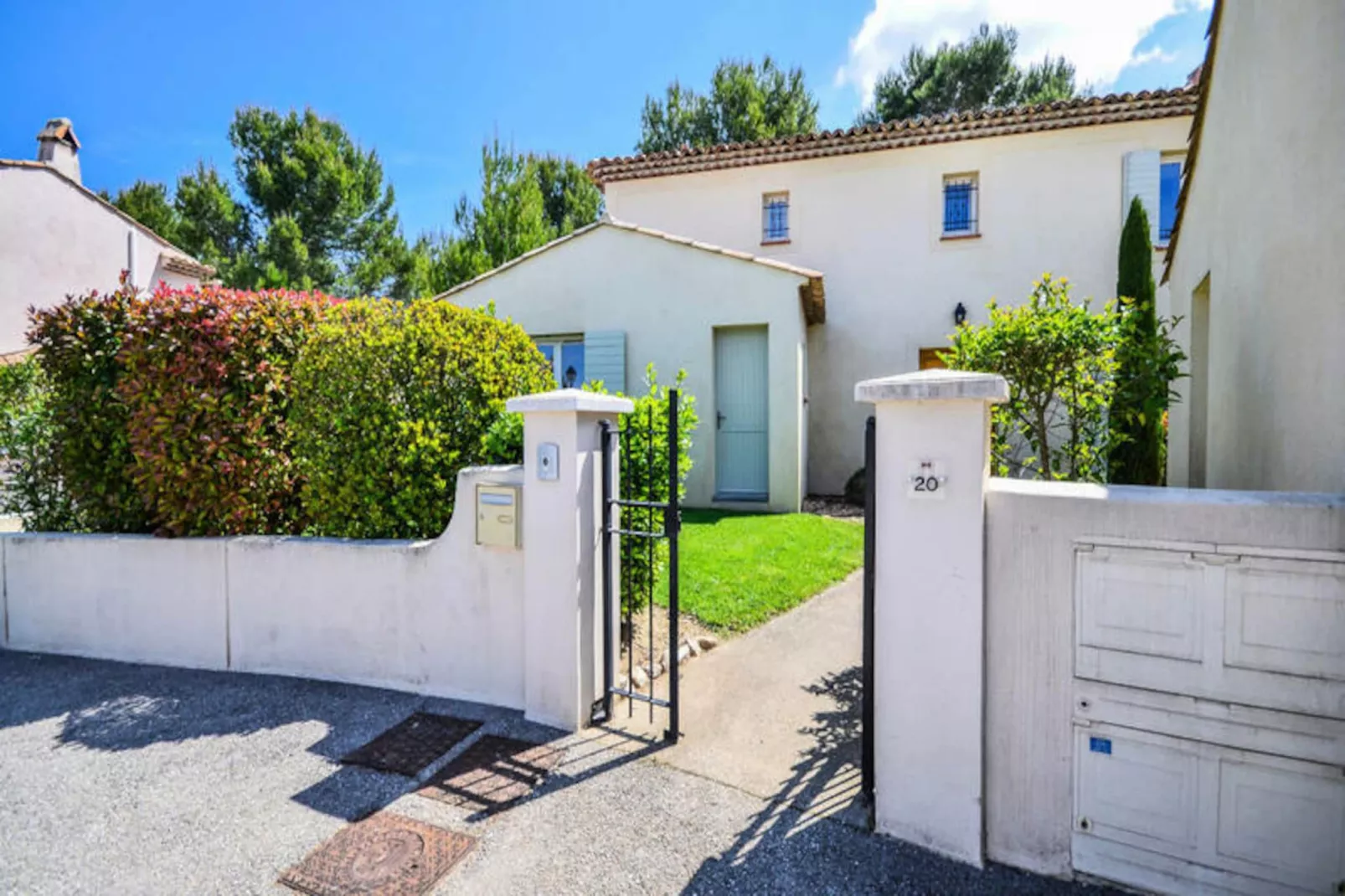 Les Mas et Villas de Pont Royal en Provence - maeva Home-Image-tags.