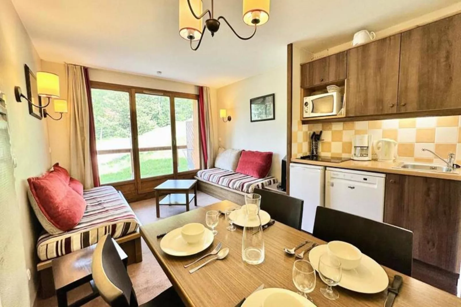 Résidence L'albane - Buitenkant zomer