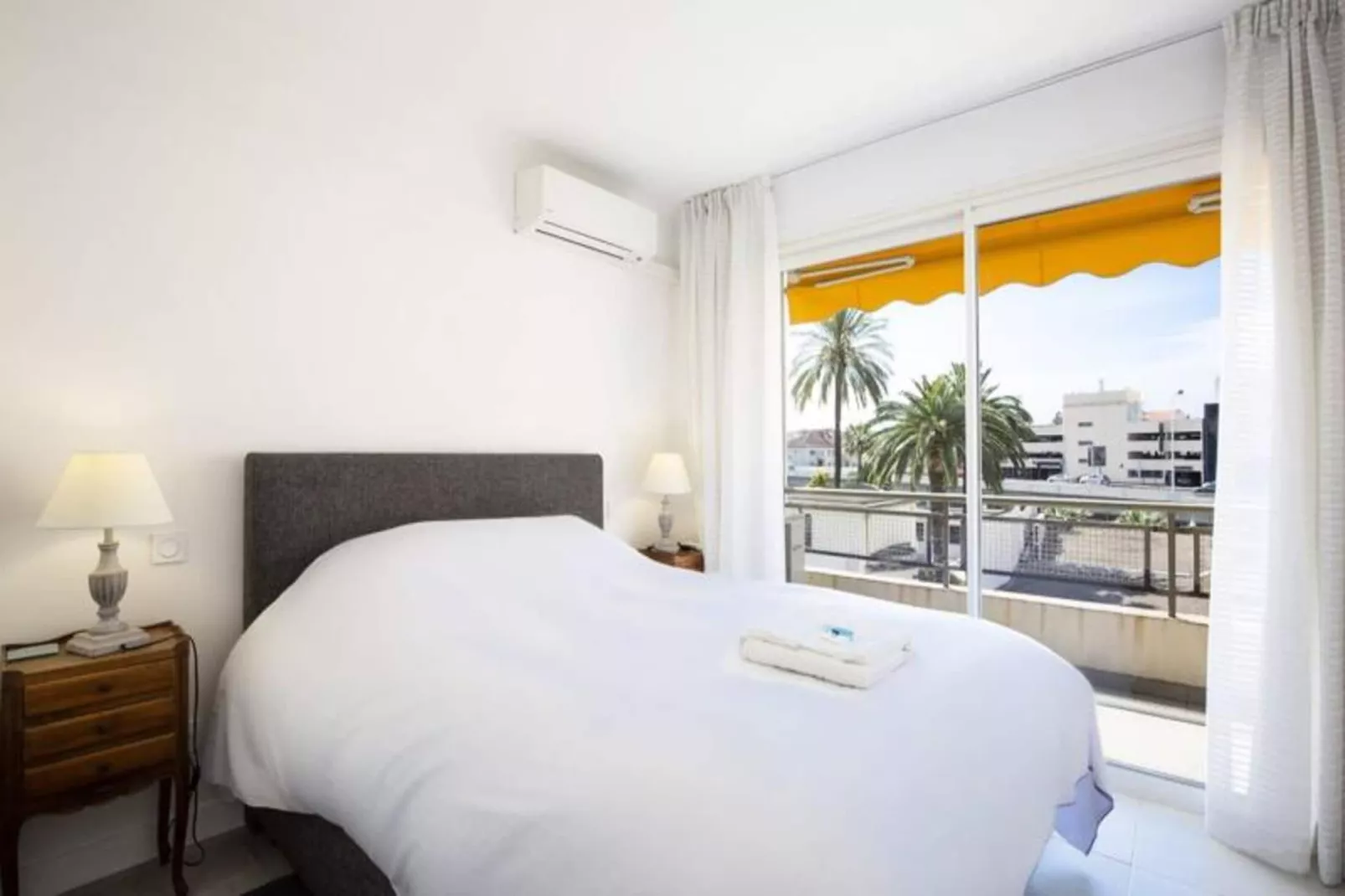 Résidence We &hearts; Cannes ! Cosy 3 Pi&egrave;ces Tout Confort Avec Terrasse Cannes Centre-Buitenkant zomer