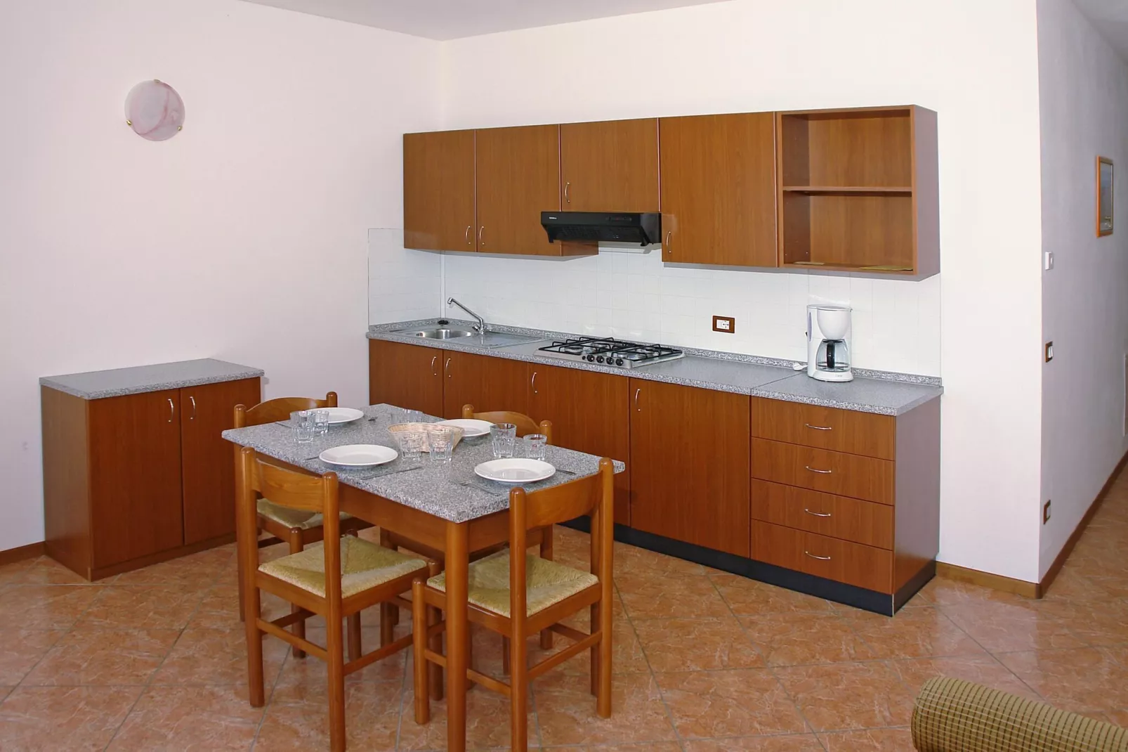 Residence La Rotonda, Tignale-trilo B6-Keuken