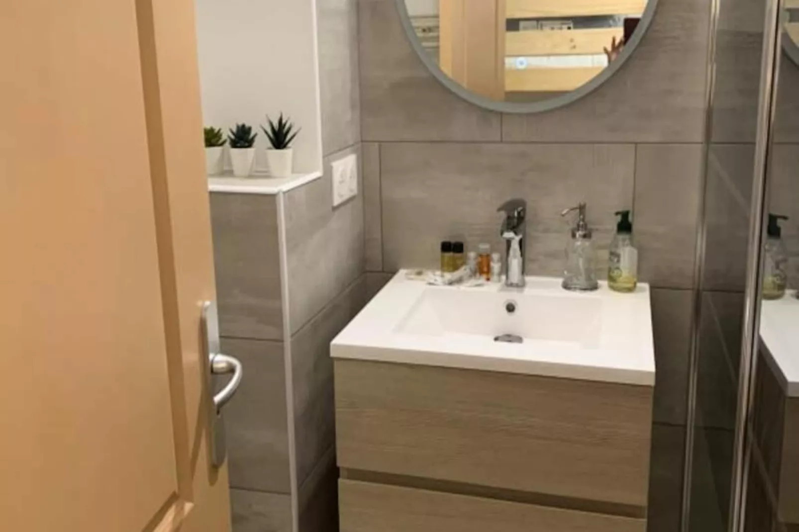 06u - Beau Studio En R&eacute;sidence - Piscine Et Tennis-Image-tags.