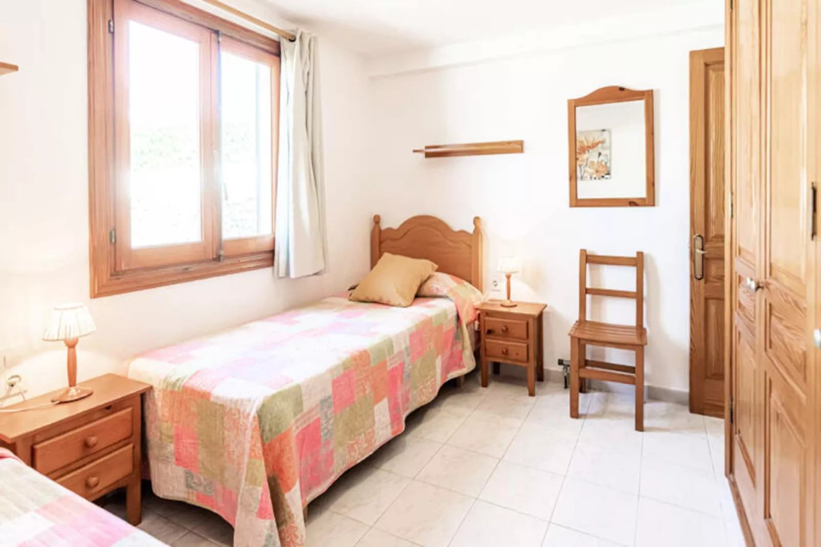 Maison à Son Bou-Image-tags.