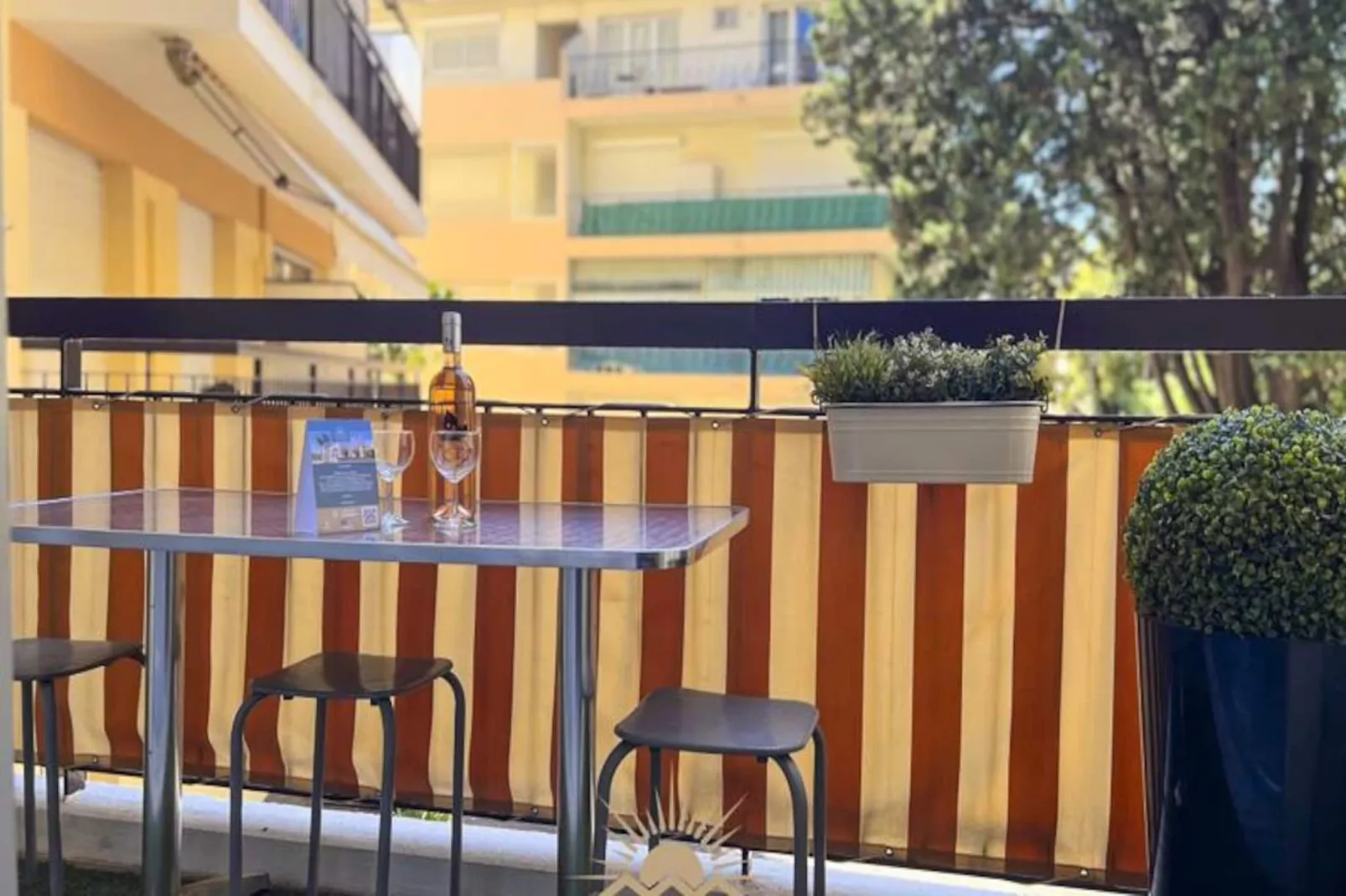 Le Surcouf Appartement Pour 4 By Sunset-Image-tags.