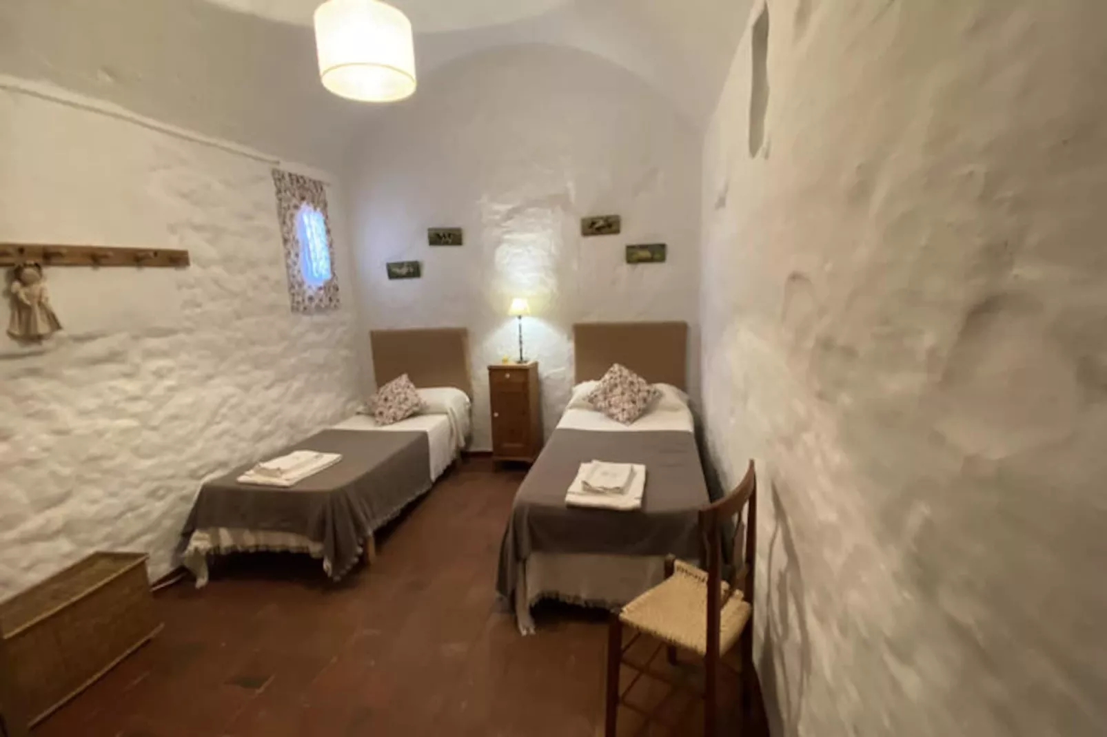 Maison à Son Bou-Image-tags.