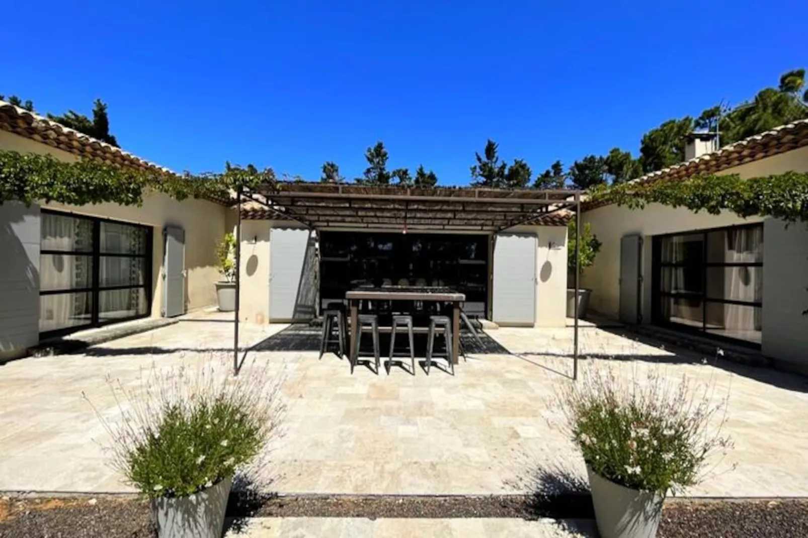 Belle Villa Contemporaine, Piscine Et Grand Jardin-Image-tags.