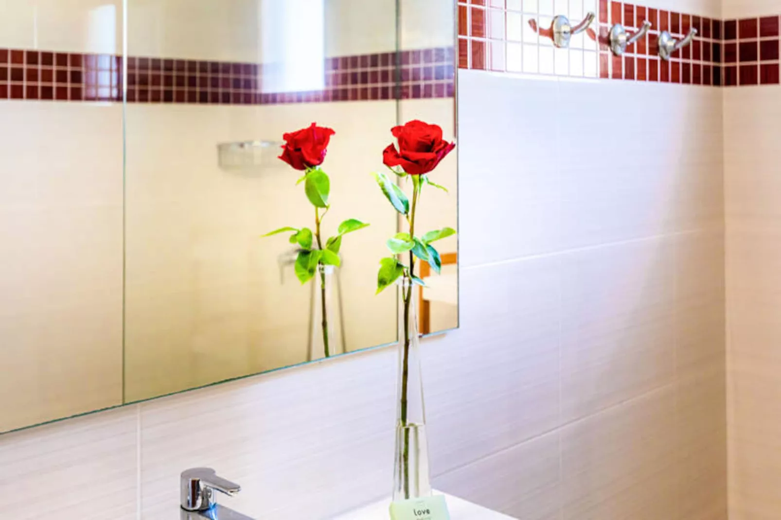 Maison à Son Bou-Image-tags.