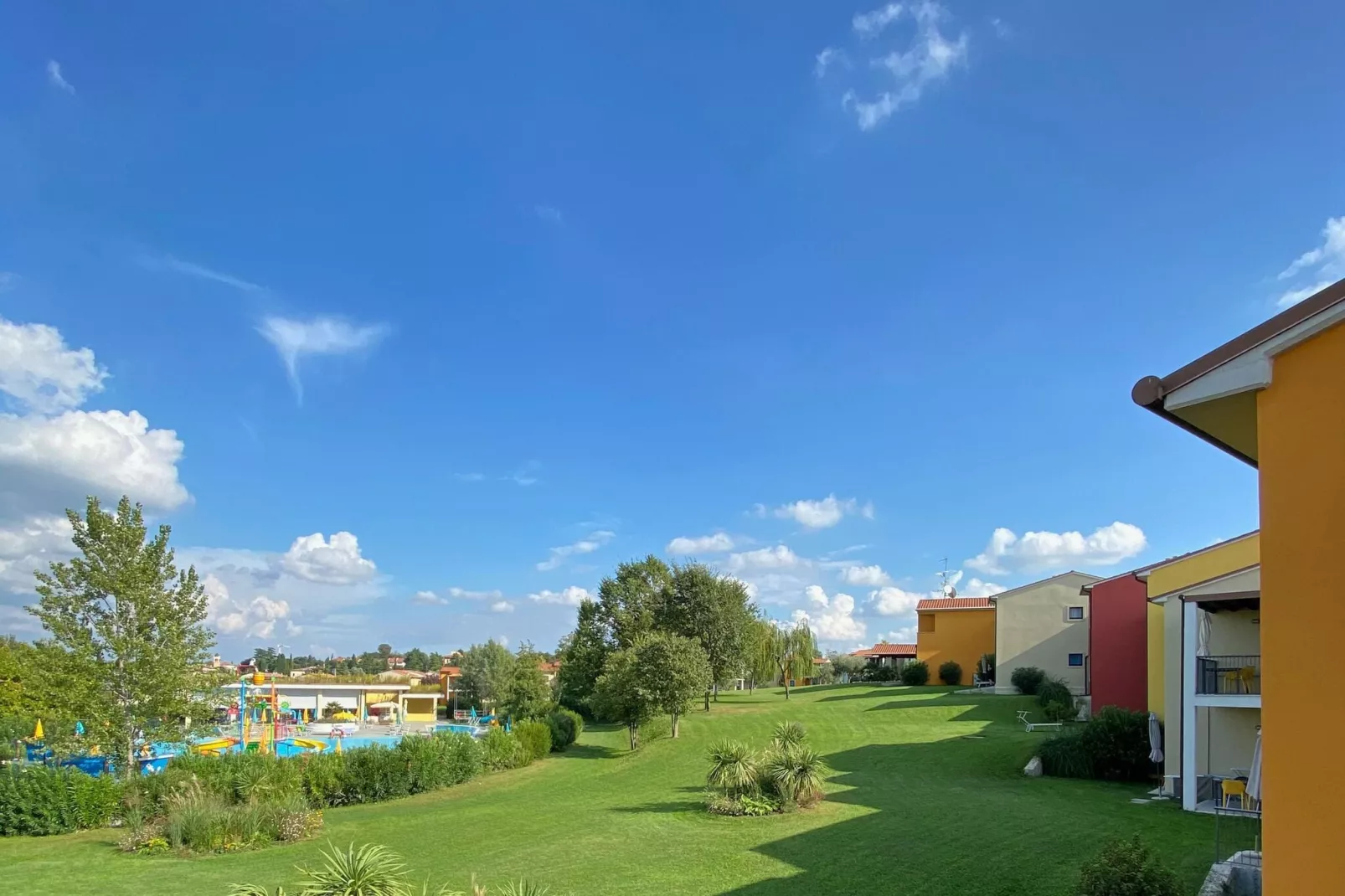 Residence Belvedere Village Castelnuovo del Garda-Trilo premium-Tuinen zomer