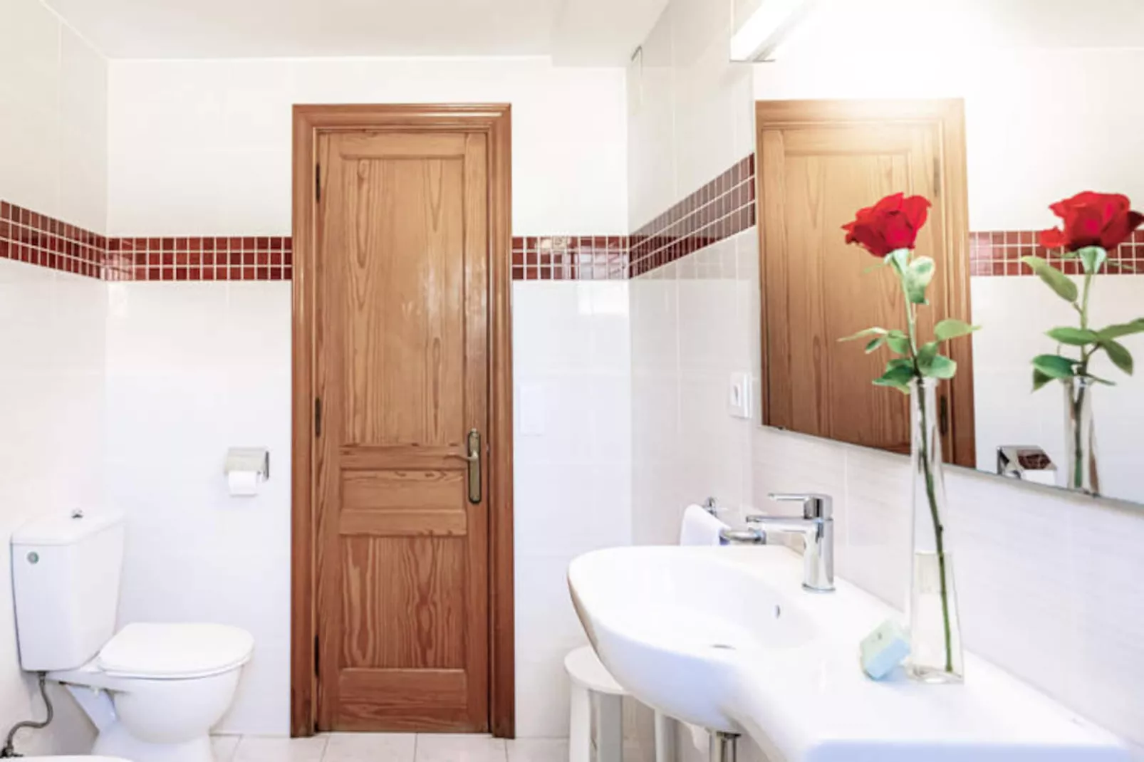 Maison à Son Bou-Image-tags.