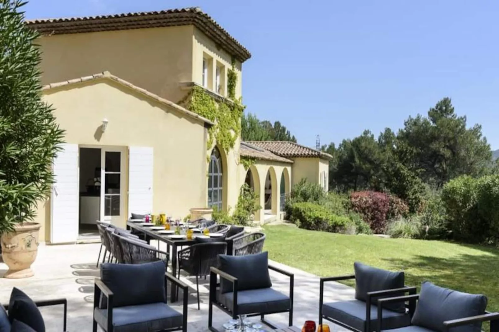 Villa Clara Le R&ecirc;ve Proven&ccedil;al Sur Le Golf De Pont Royal !-Image-tags.