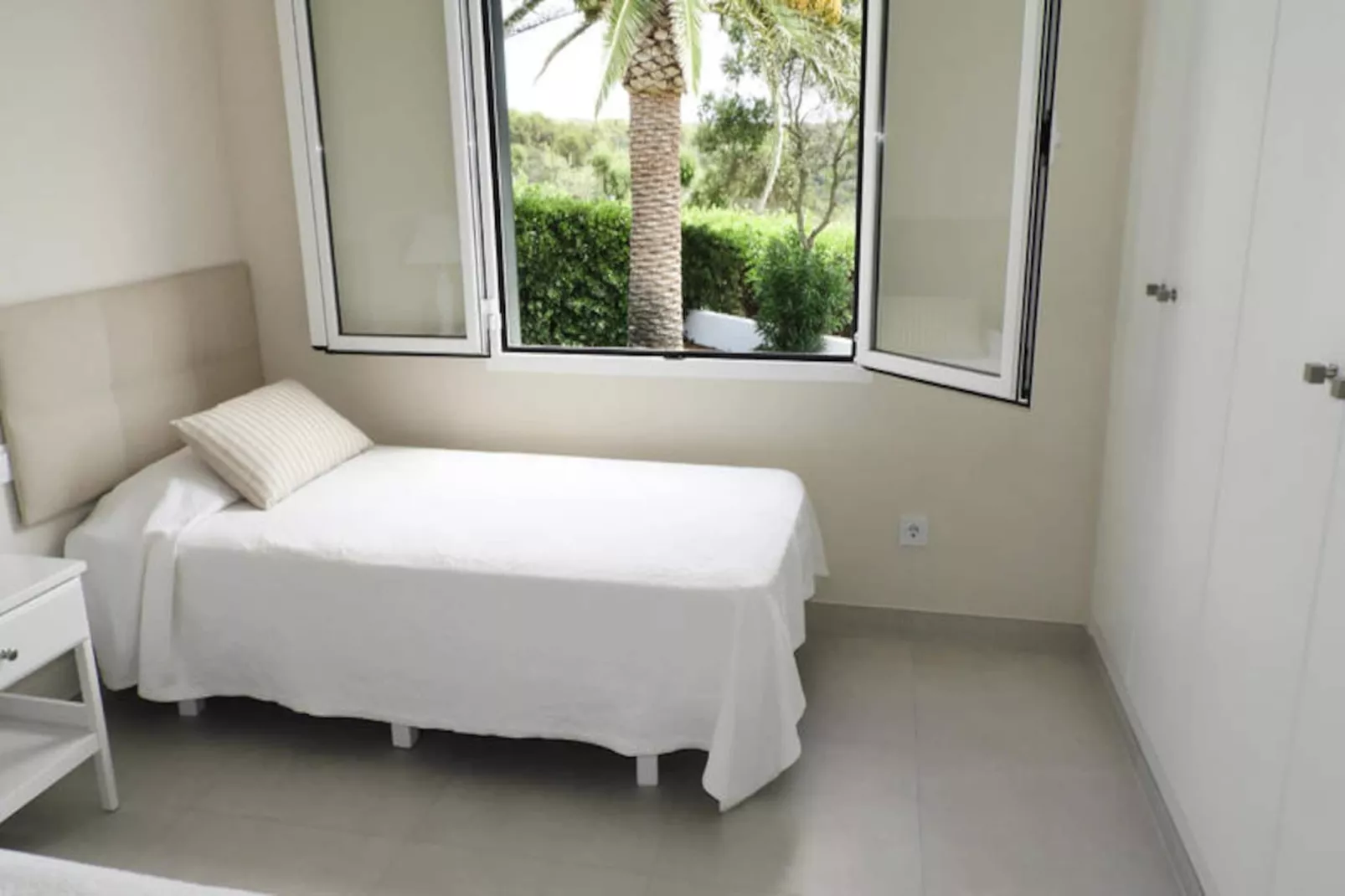 Maison à Binisafuller-Image-tags.