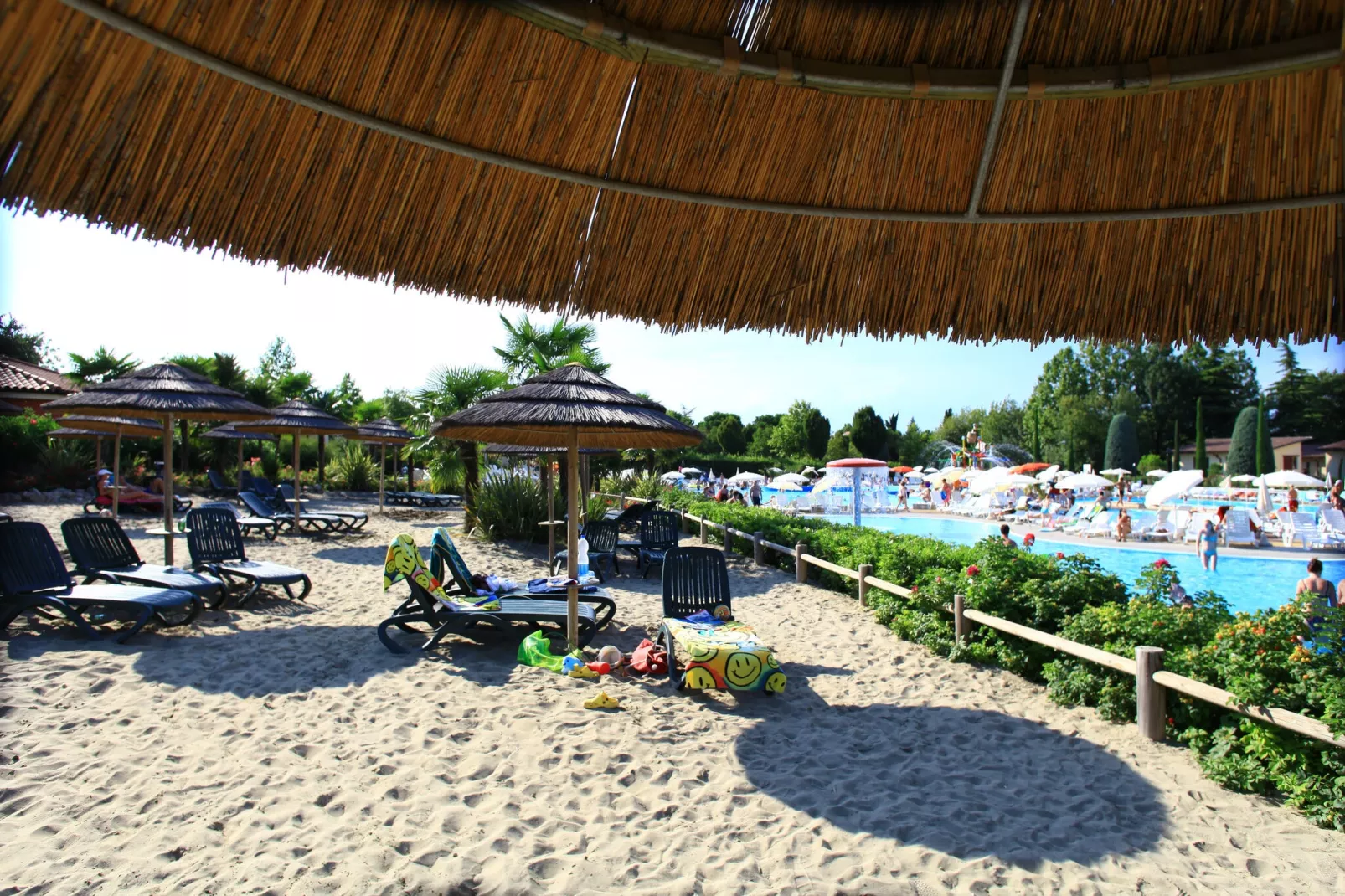 Holiday park Bella Italia, Peschiera-Primula-Tuinen zomer