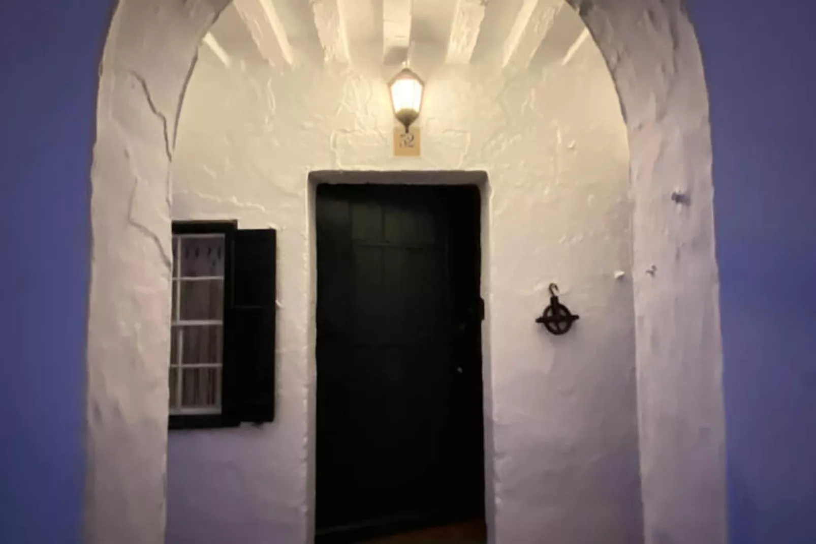 Maison à Son Bou-Image-tags.