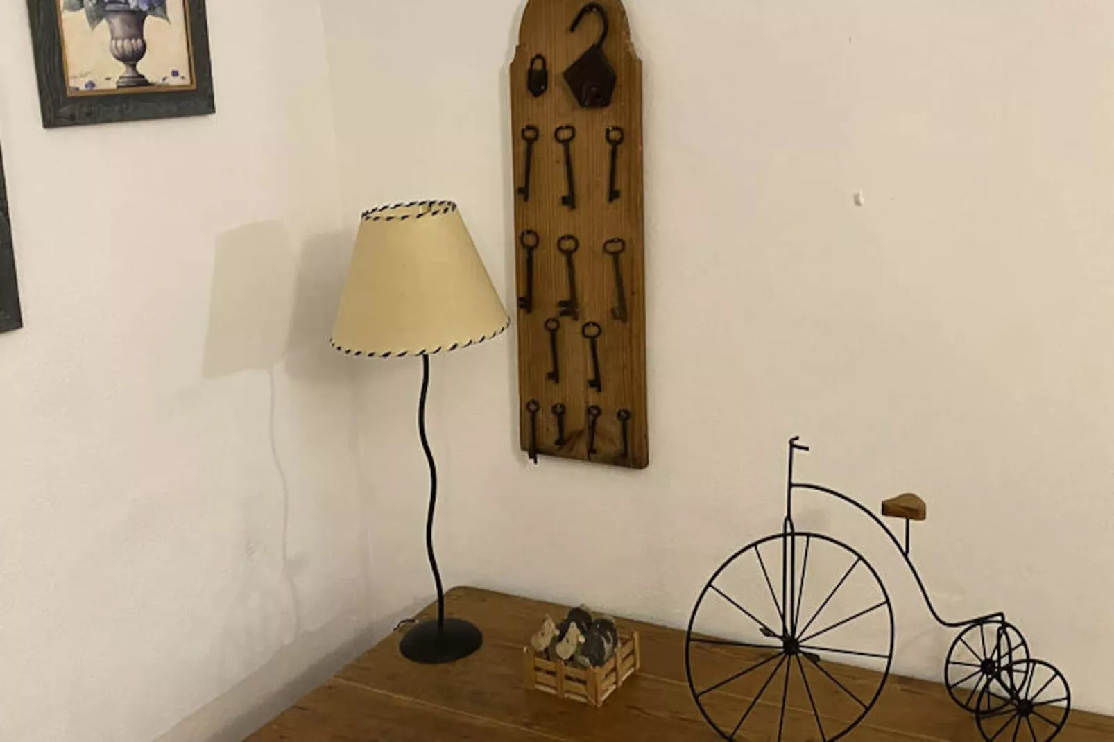 Maison à Son Bou-Image-tags.