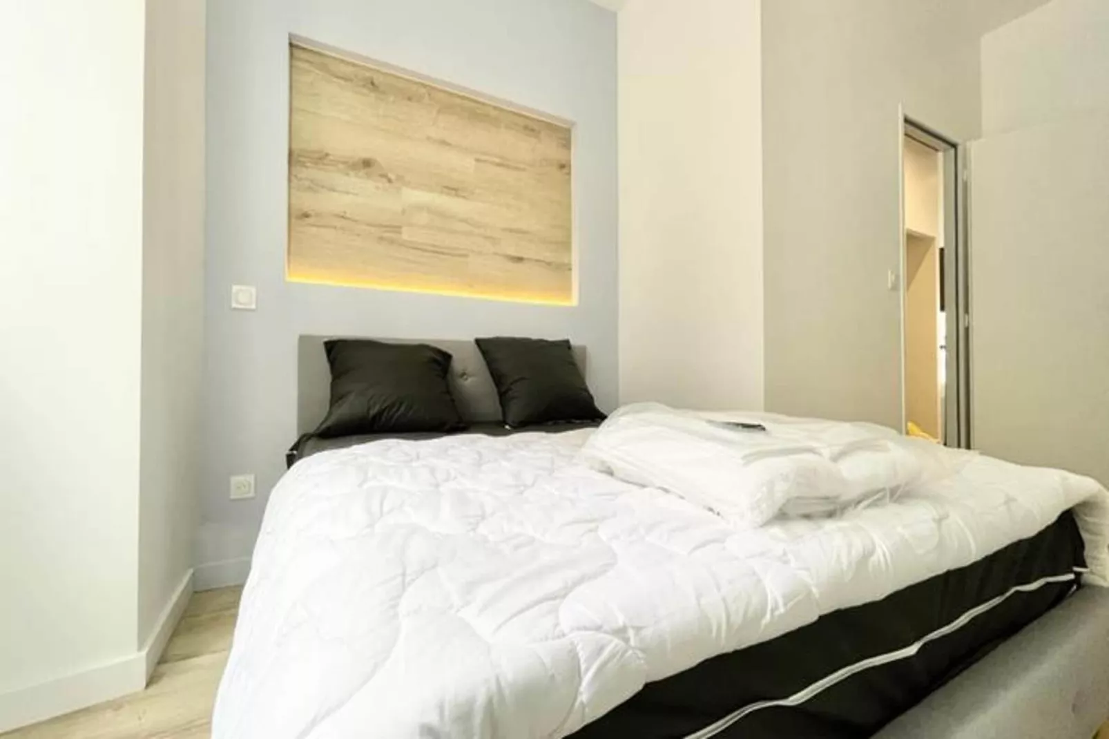 Le Cadet 👨&zwj;👩&zwj;👦&zwj;👦| Jean Jaur&egrave;s |tram A, B E E | T2 Tout &eacute;quip&eacute;