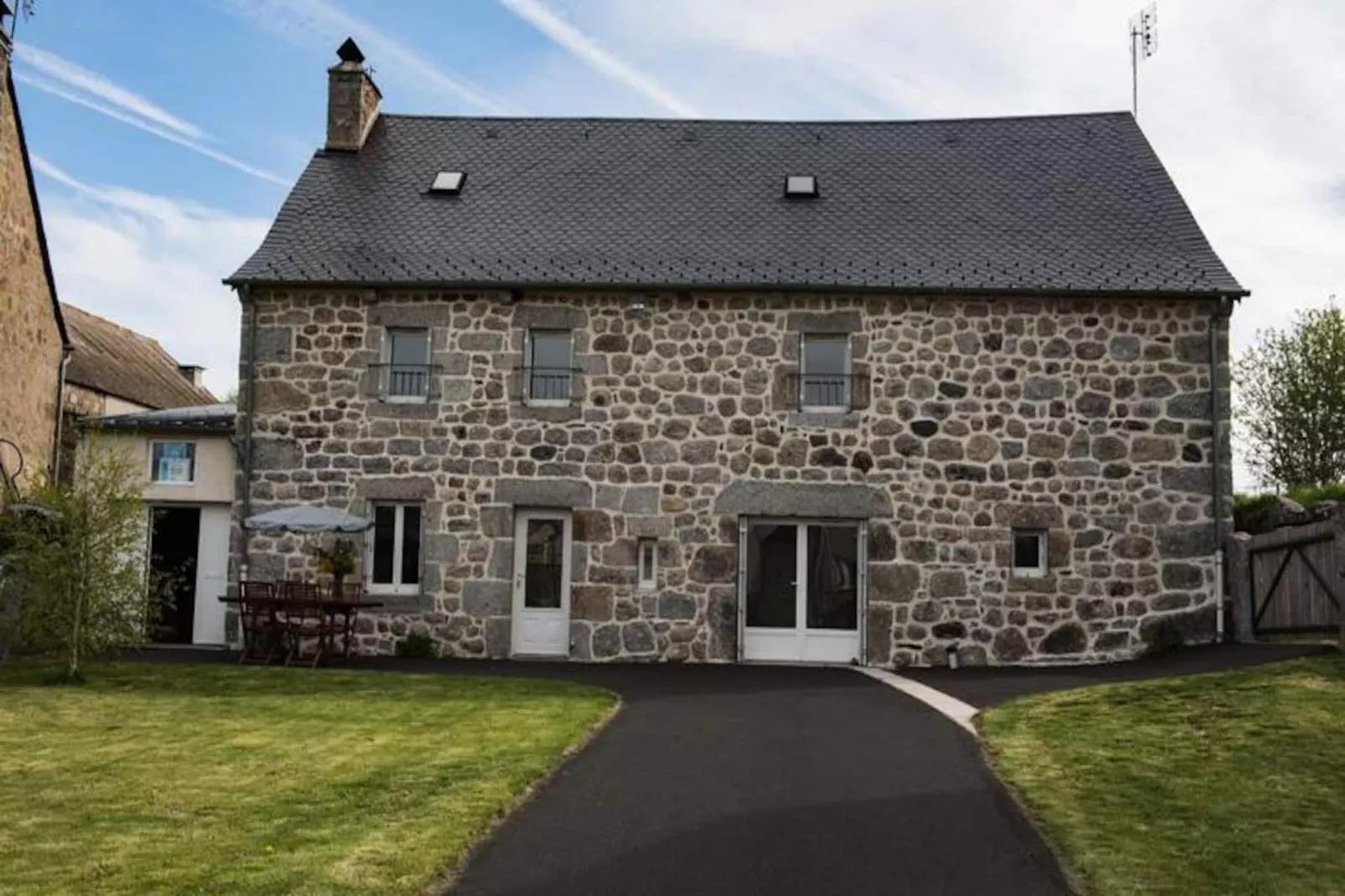 Gîte de France Gîtes de france 3 épis 8 personnes à malbouzon 3 épis