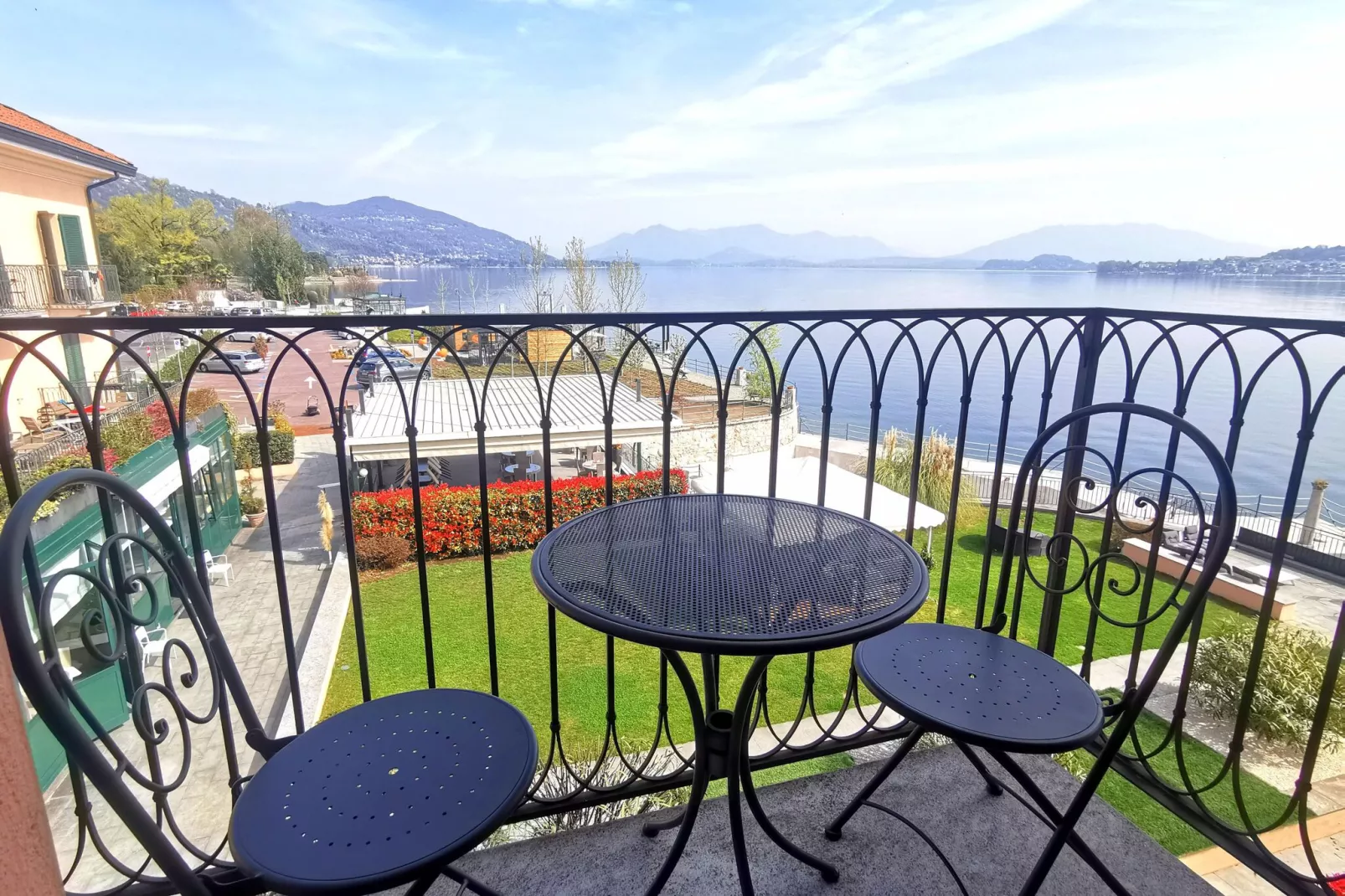 Residence Antico Verbano Meina-Bilo 3J - 3 pers-Terrasbalkon