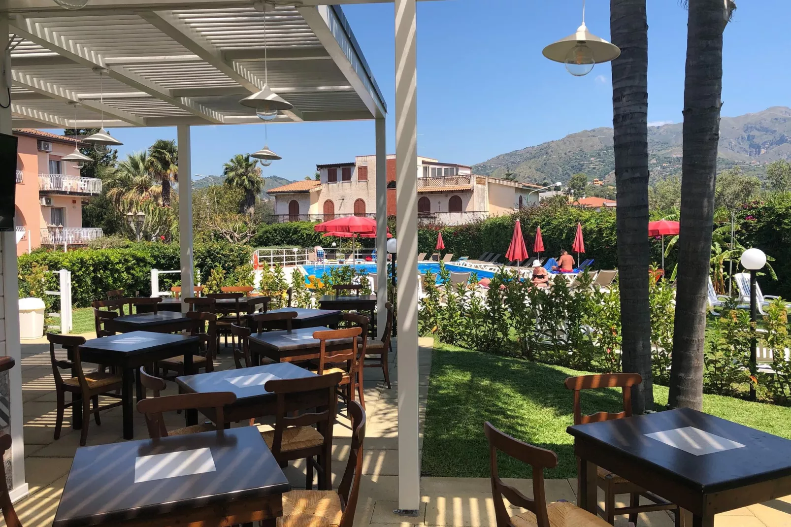 Residence Villa Giardini Giardini Naxos-Bilocale 3 pax con balcone o terrazza-Buitenkant zomer