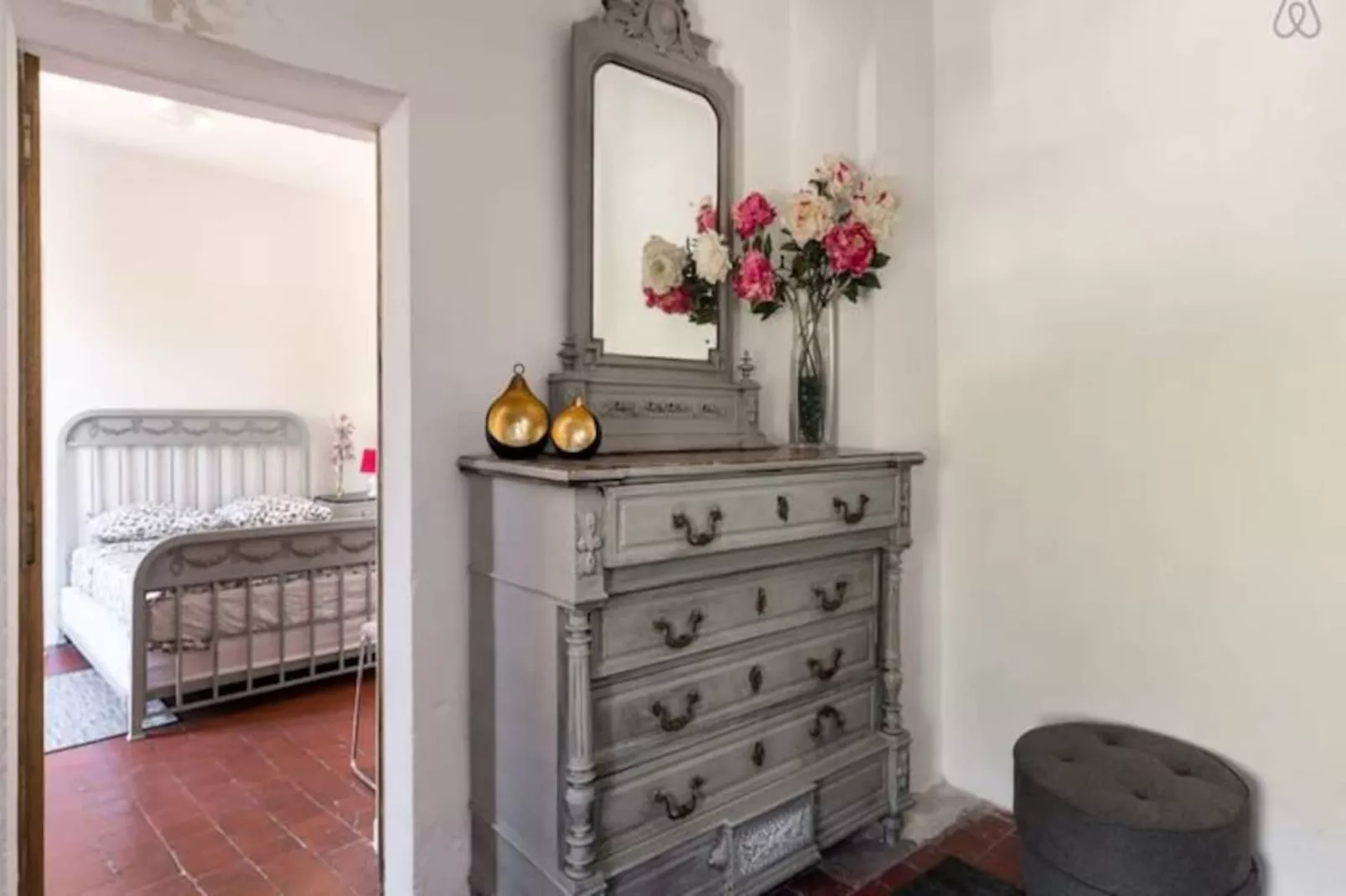 Coin De Paradis Sous Le Ch&acirc;teau Des &eacute;v&ecirc;ques