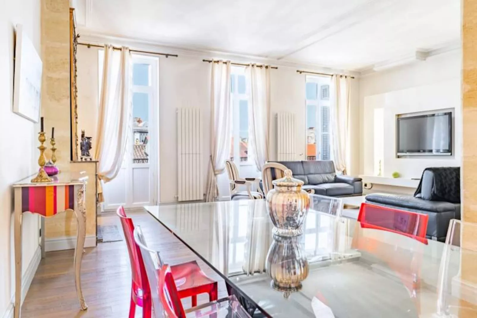Magnifique Appartement De 160m&sup2; De 3 Chambres Quartier Saint-michel