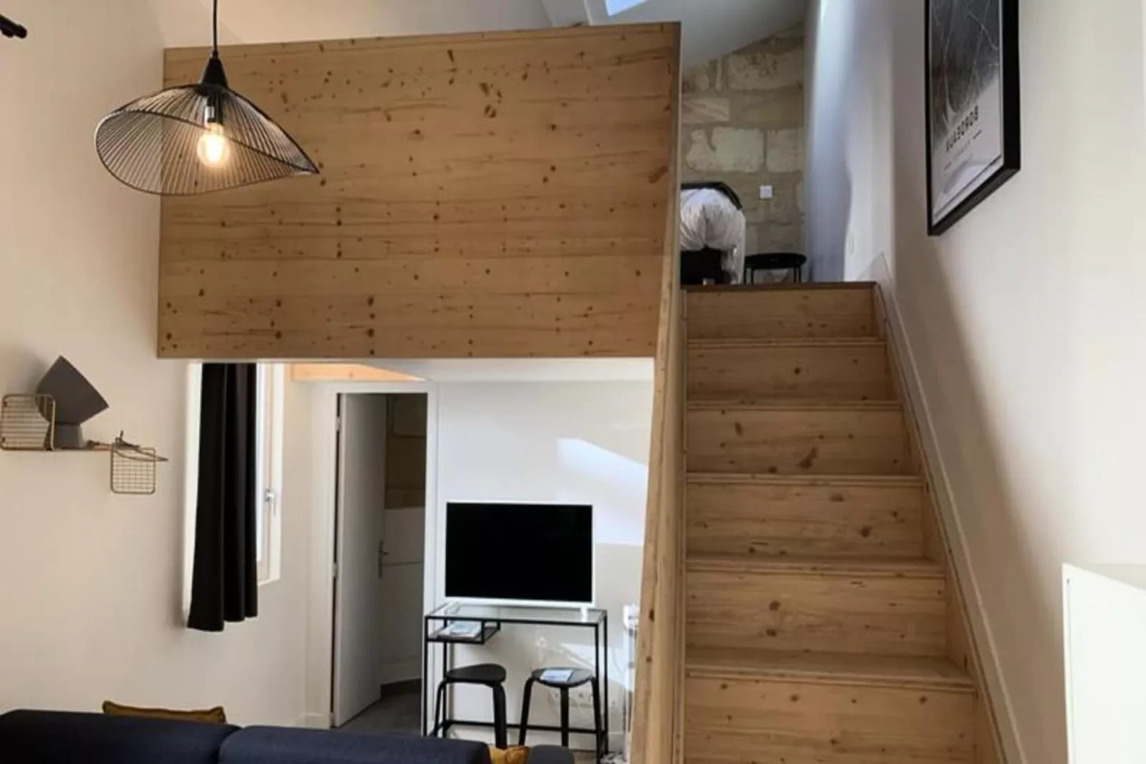 Duplex Confortable Dans La Belle Pierre Plac&eacute; Au Porte De La Gare St-jean