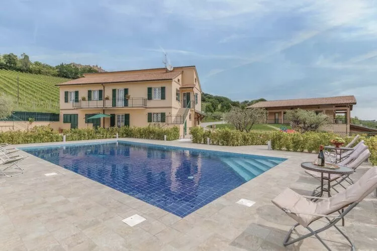 poolofhouse