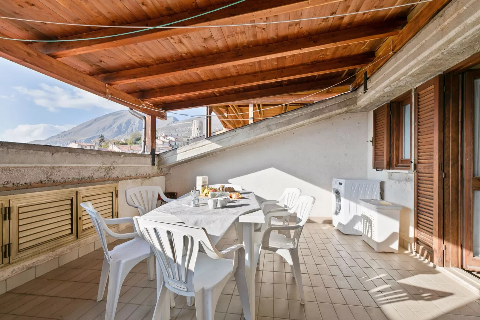 Sirente House-Terrasbalkon