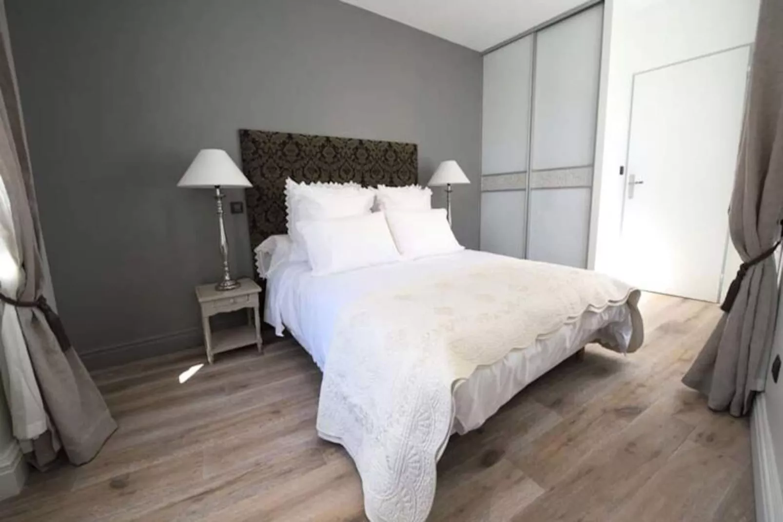 Superbe Appartement De 2 Chambres Au C&oelig;ur Du Quartier Gambetta