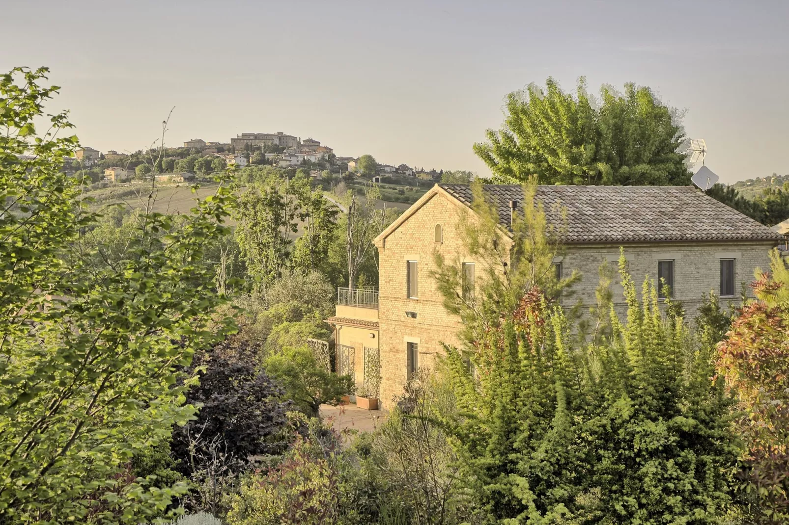 Cottage Della Musica-Buitenkant zomer